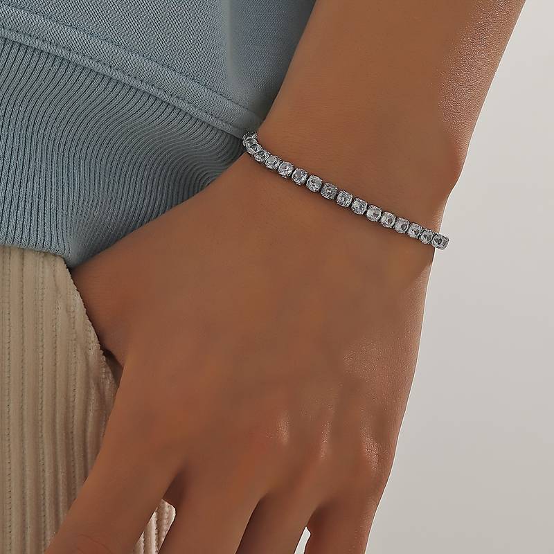 "ADORNARE" ARMBAND